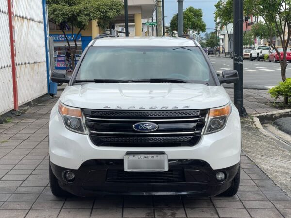 Ford Explorer - Image 2