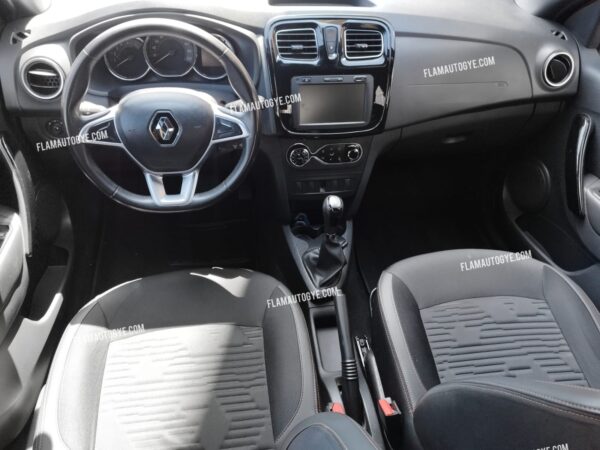 Renault Stepway - Image 12