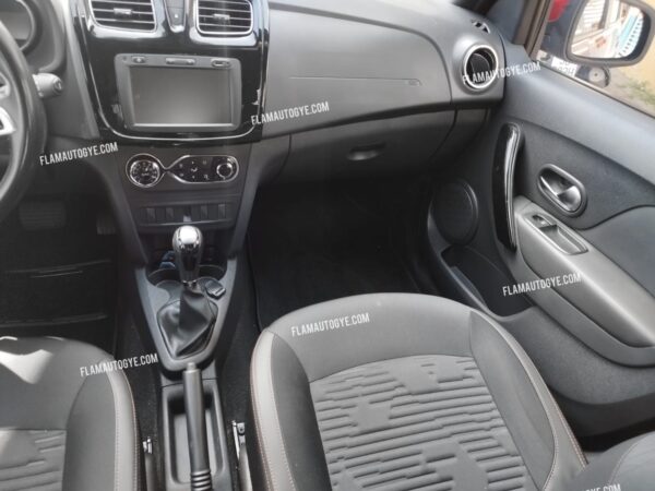 Renault Stepway - Image 20