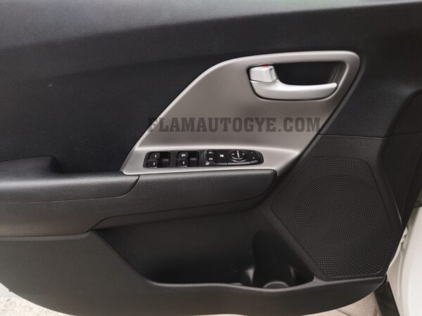 Kia Niro - Image 12