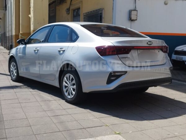 KIA CERATO - Image 4