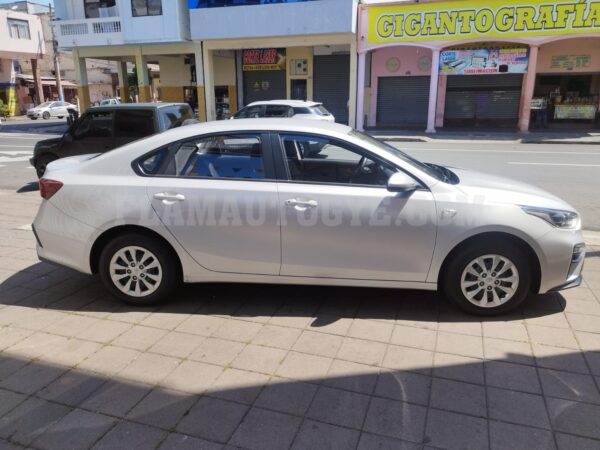 KIA CERATO - Image 11
