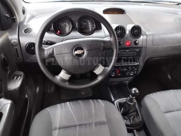 Chevrolet Aveo - Imagen 8