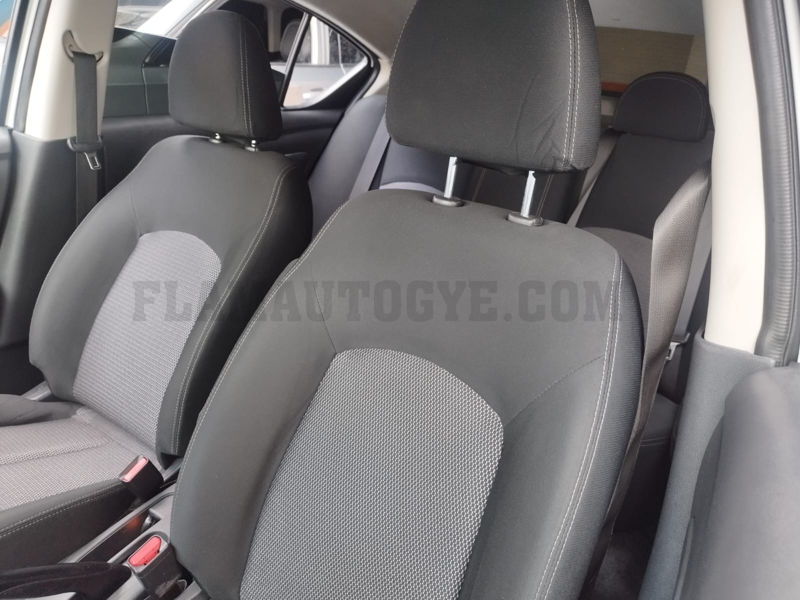 Nissan Versa - Imagen 12