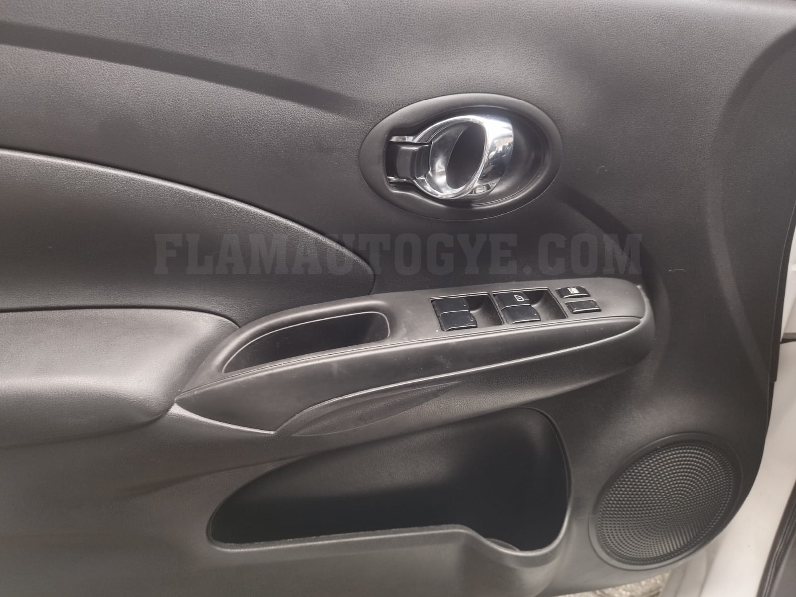 Nissan Versa - Imagen 13